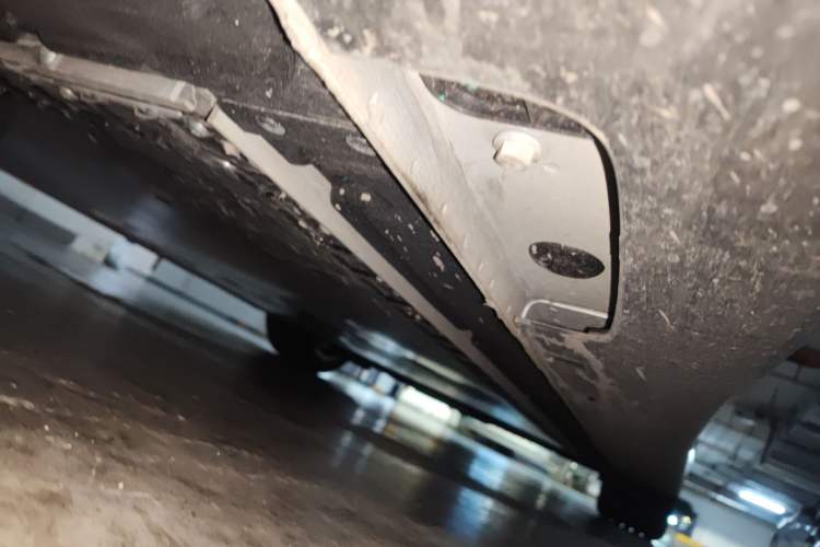 Used IM L6 2025 Max Chassis Rear Right