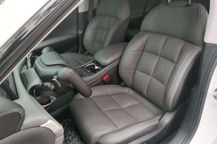 Used IM L6 2024 Max Extended-Range Version Left Front Seat
