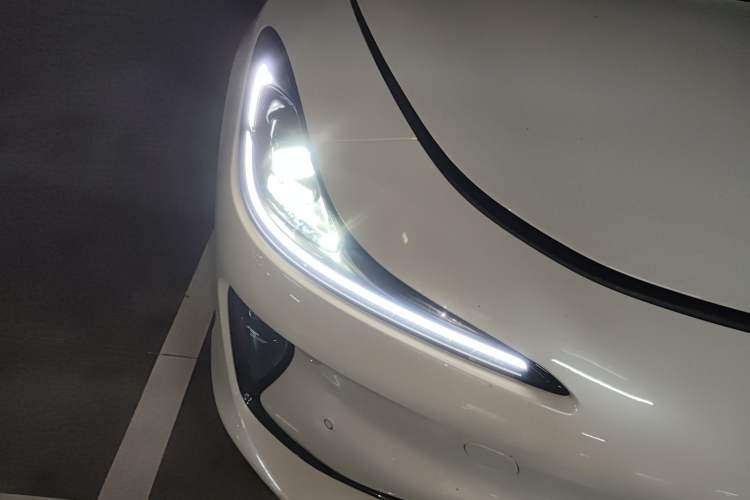 Used IM L6 2025 Max Right Front Headlight