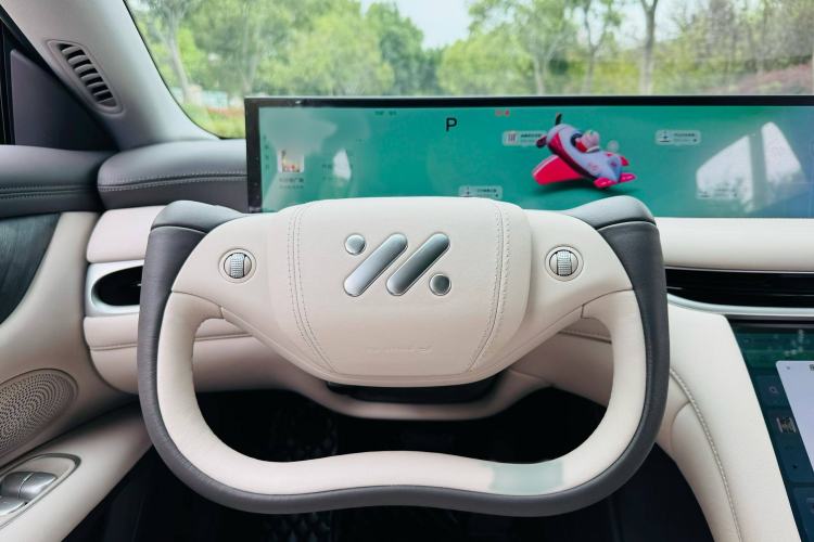 Used IM L6 2024 Max Standard Edition Interior 2