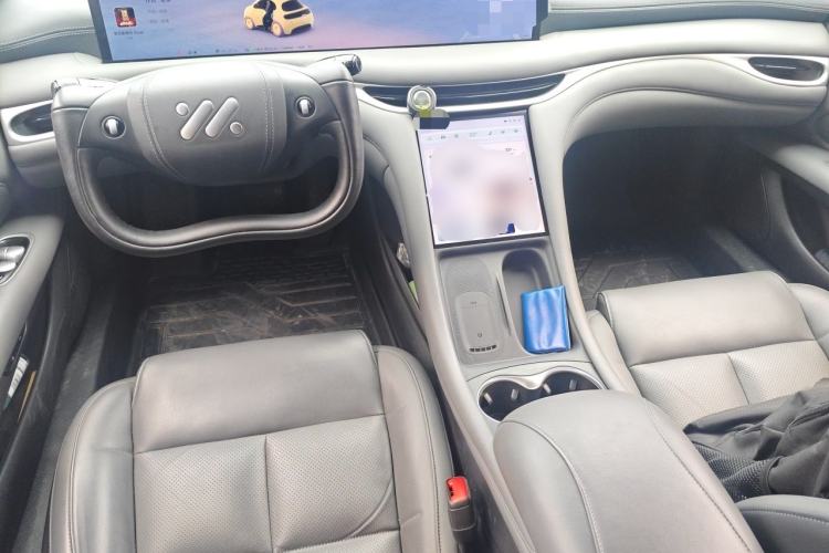 Used IM L6 2024 Max Standard Edition Center Console