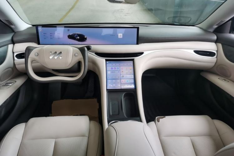 Used IM L6 2024 Max Standard Edition Center Console
