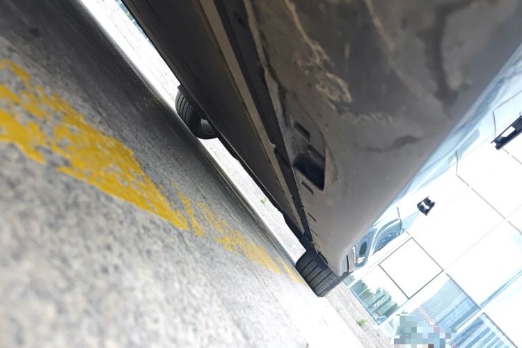 Used IM L6 2024 Max Enhanced Performance Edition Chassis Front Left