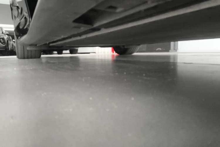 Used IM L6 2024 Max Enhanced Performance Edition Chassis Front Right