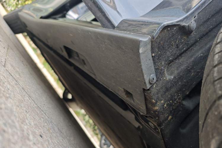 Used IM L6 2024 Max Long-Range Version Chassis Front Right