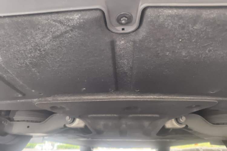 Used IM L6 2024 Max Extended-Range Version Chassis Rear
