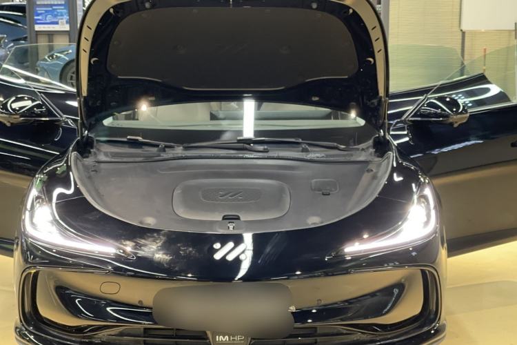 Used IM L6 2024 Max Standard Edition Engine Bay