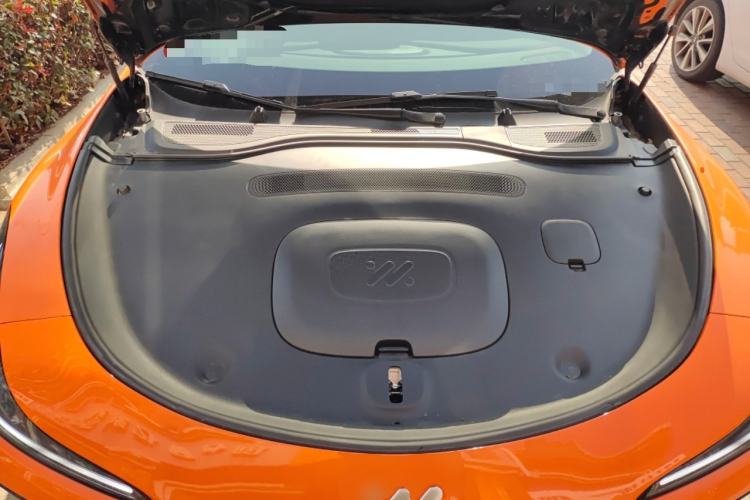 Used IM L6 2024 Max Standard Edition Engine Bay