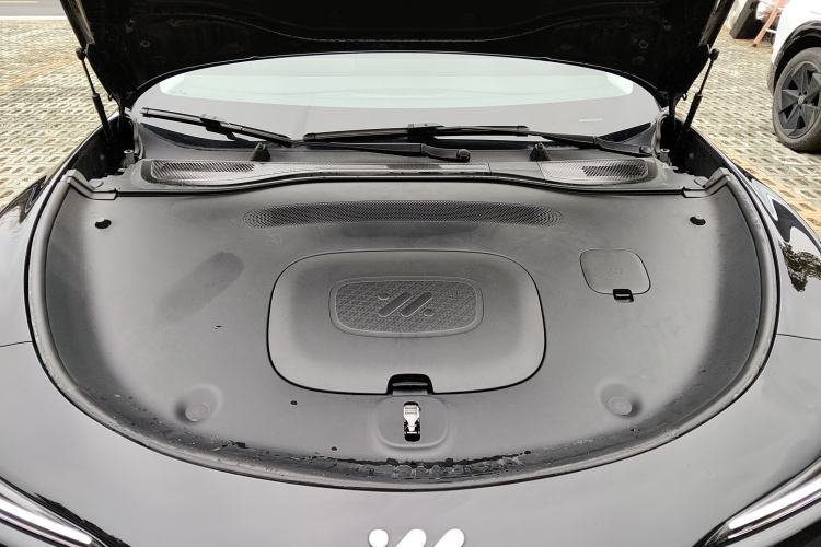 Used IM L6 2024 Max Enhanced Performance Edition Engine Bay