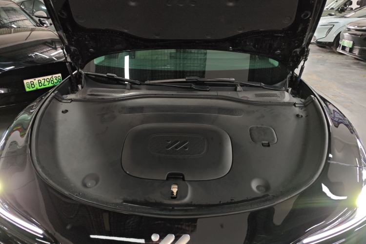 Used IM L6 2024 Max Standard Edition Engine Bay