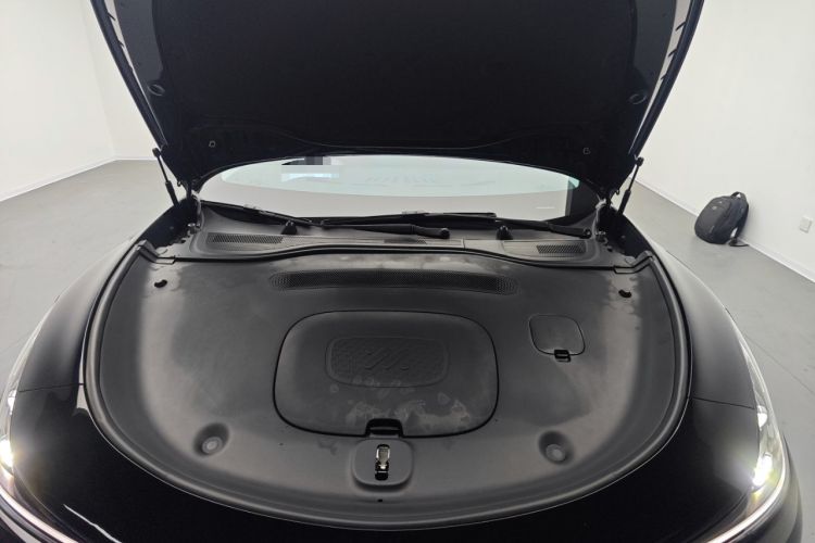 Used IM L6 2024 Max Long-Range Version Engine Bay