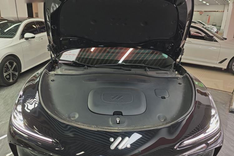 Used IM L6 2024 Max Standard Edition Engine Bay