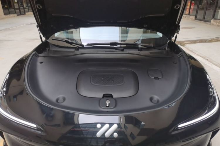 Used IM L6 2024 Max Standard Edition Engine Bay