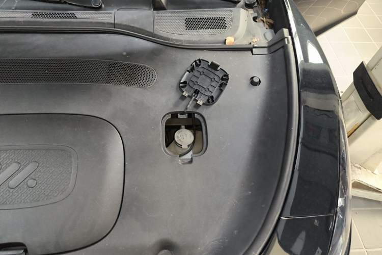 Used IM L6 2024 Max Enhanced Performance Edition Engine Bay Left