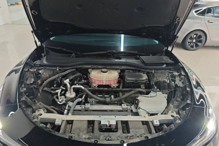Used IM L6 2024 Max Enhanced Performance Edition Engine Bay