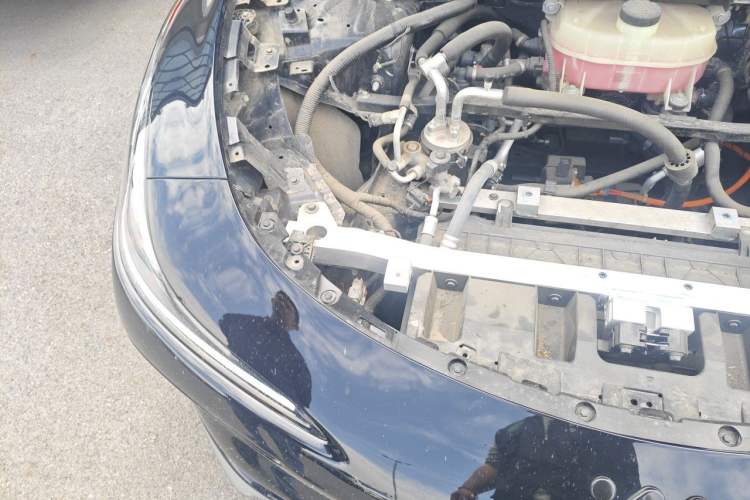 Used IM L6 2024 Max Standard Edition Engine Bay Right