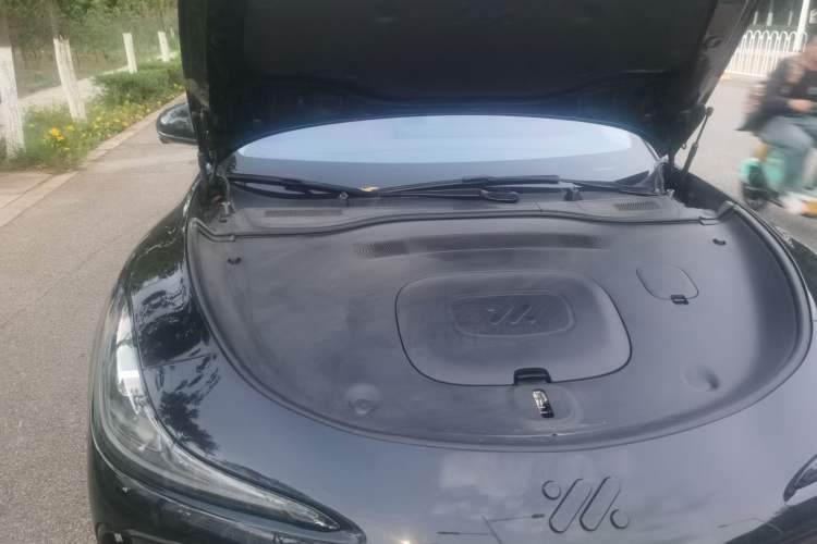 Used IM L6 2024 Max Standard Edition Engine Bay Right
