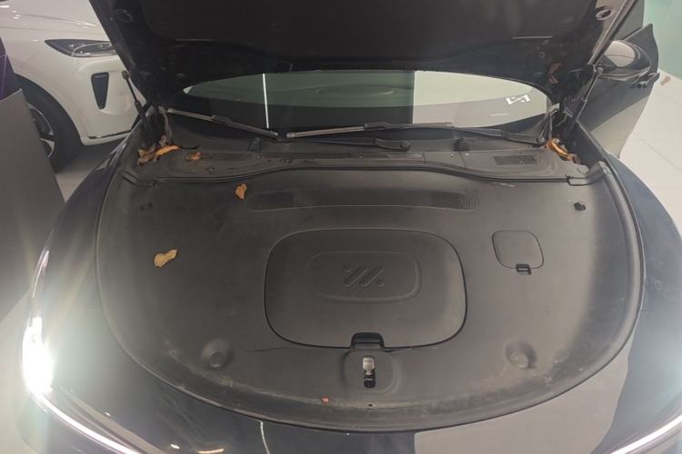 Used IM L6 2024 Max Enhanced Performance Edition Engine Bay