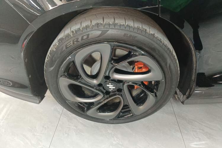 Used IM L6 2024 Max Enhanced Performance Edition Exterior 5