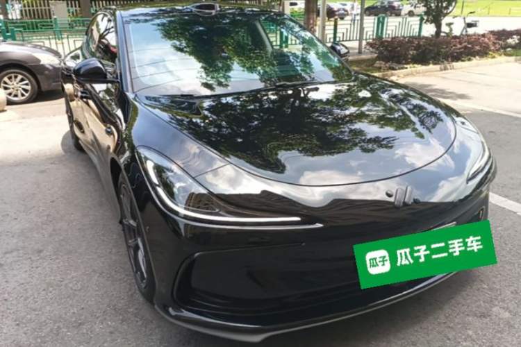 Used IM L6 2024 Max Standard Edition Front Right 45 Deg