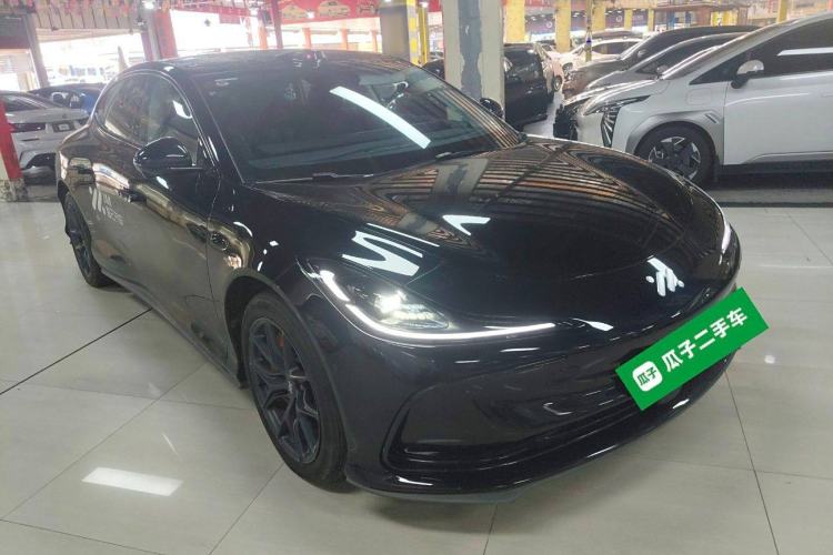 Used IM L6 2024 Max Enhanced Performance Edition Front Right 45 Deg