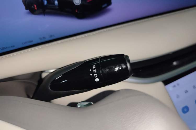 Used IM L6 2024 Max Standard Edition Gear Lever