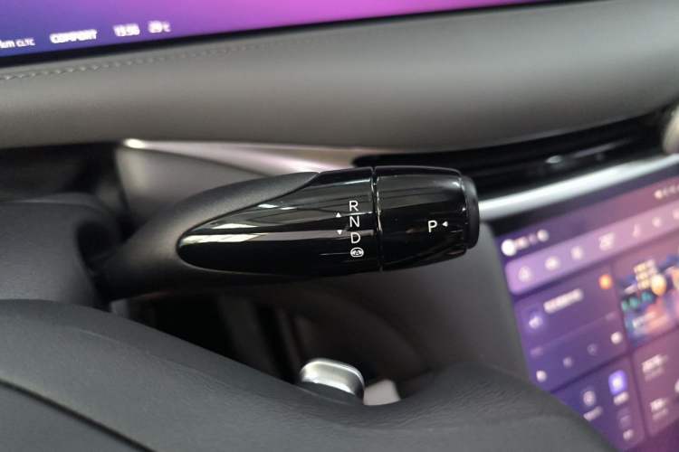 Used IM L6 2024 Max Enhanced Performance Edition Gear Lever