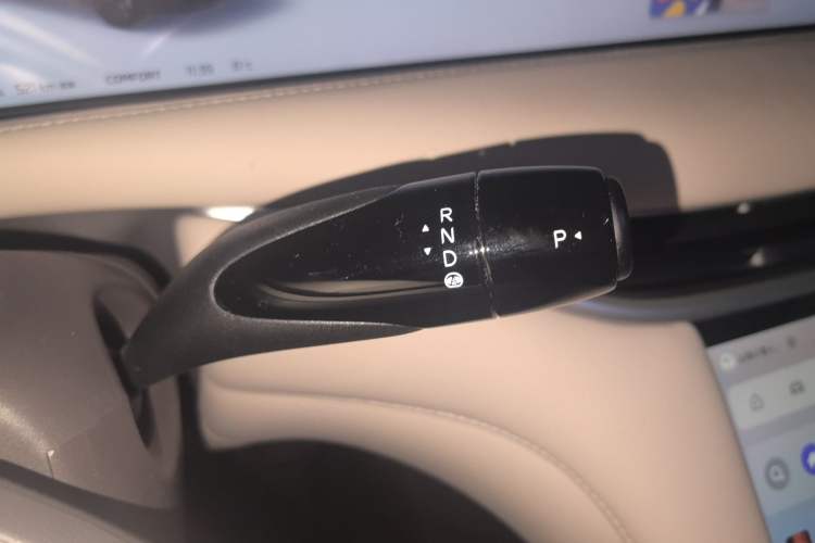Used IM L6 2024 Max Standard Edition Gear Lever