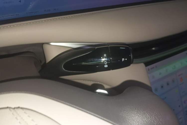 Used IM L6 2024 Max Standard Edition Gear Lever