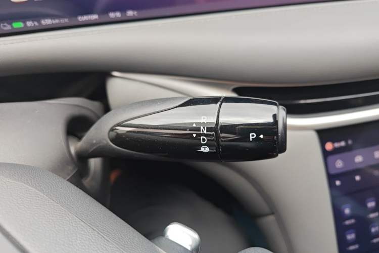 Used IM L6 2024 Max Enhanced Performance Edition Gear Lever