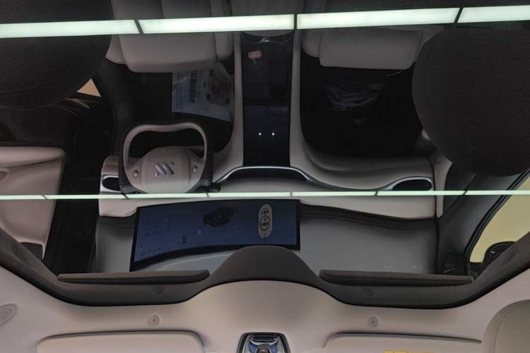 Used IM L6 2024 Max Standard Edition Headliner