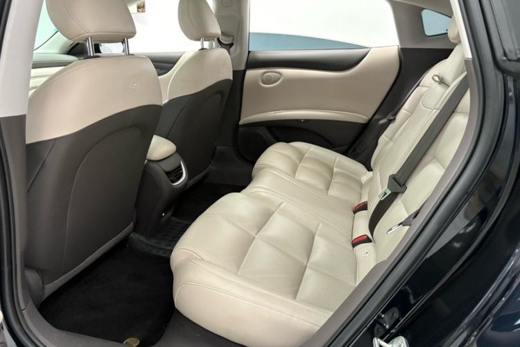 Used IM L6 2024 Max Standard Edition Interior 1