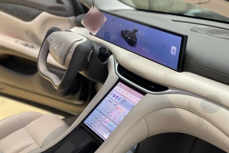 Used IM L6 2024 Max Standard Edition Interior 2
