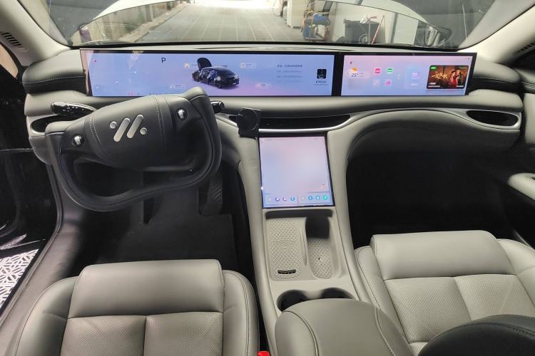 Used IM L6 2024 Max Enhanced Performance Edition Interior 2