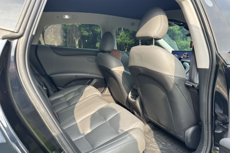 Used IM L6 2024 Max Standard Edition Interior 4