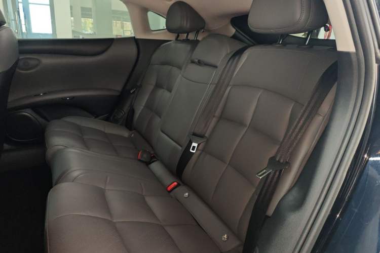 Used IM L6 2024 Max Enhanced Performance Edition Interior 4