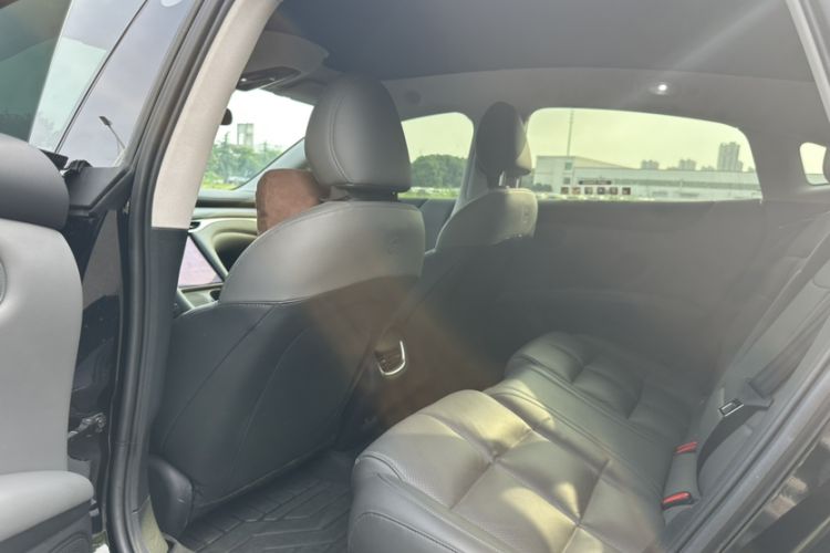 Used IM L6 2024 Max Standard Edition Interior 5