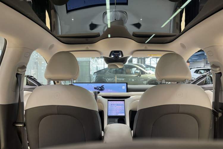 Used IM L6 2024 Max Standard Edition Interior 7