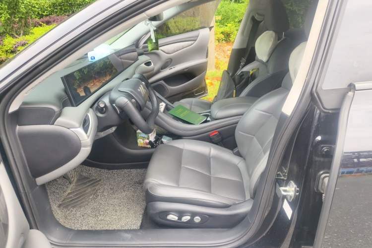 Used IM L6 2024 Max Extended-Range Version Left Front Seat
