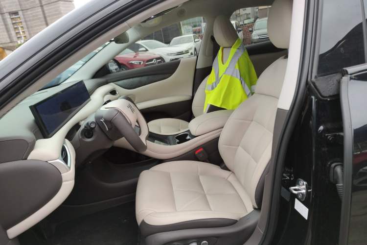 Used IM L6 2024 Max Long-Range Version Left Front Seat