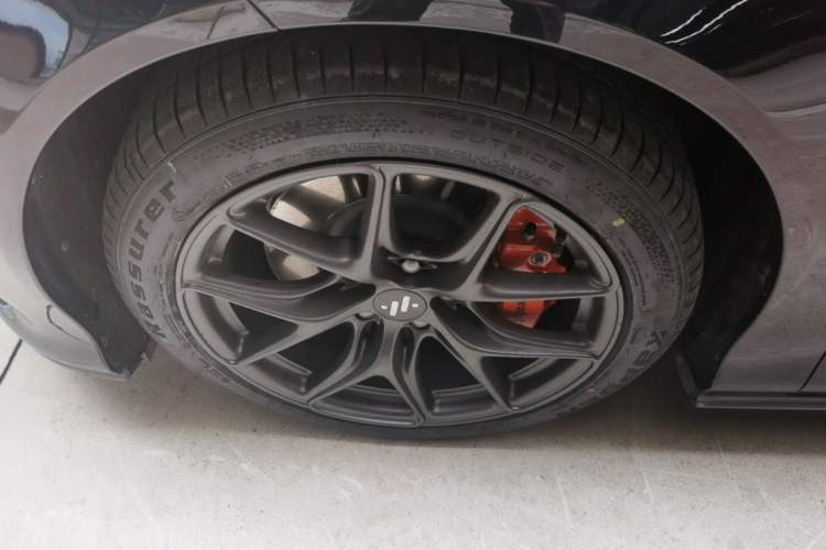 Used IM L6 2024 Max Standard Edition Left Front Wheel Hub