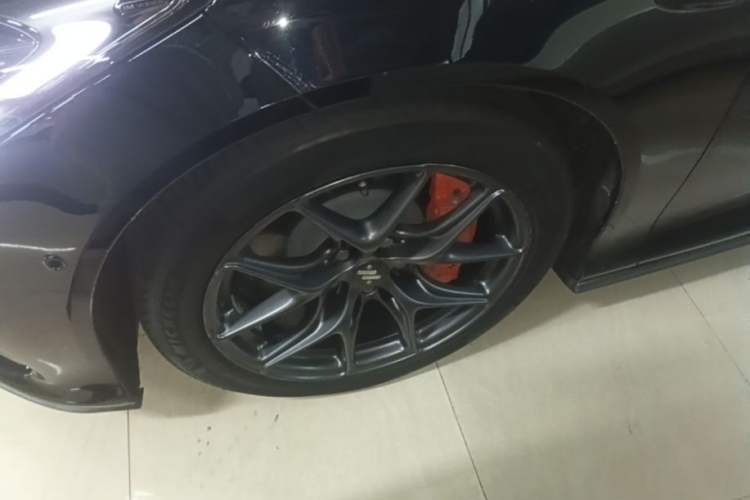 Used IM L6 2024 Max Standard Edition Left Front Wheel Hub