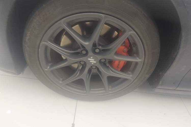 Used IM L6 2024 Max Enhanced Performance Edition Left Front Wheel Hub