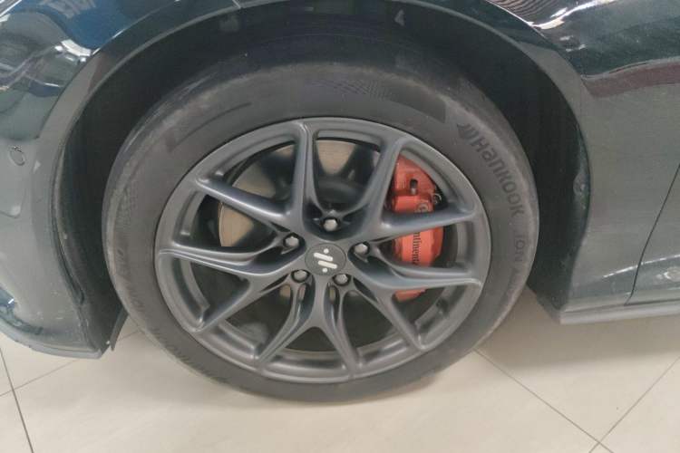 Used IM L6 2024 Max Enhanced Performance Edition Left Front Wheel Hub