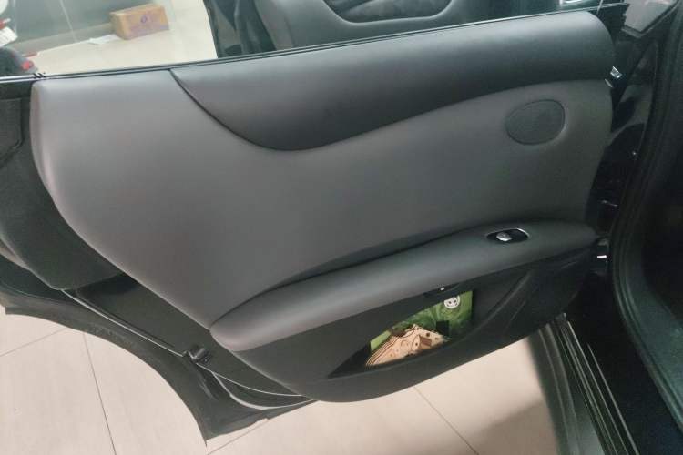 Used IM L6 2024 Max Enhanced Performance Edition Left Rear Door Interior
