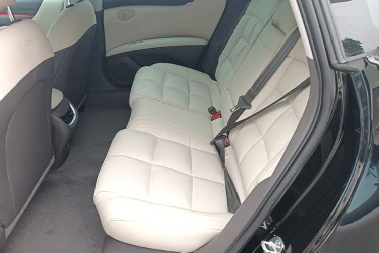 Used IM L6 2024 Max Long-Range European Version Left Rear Seat