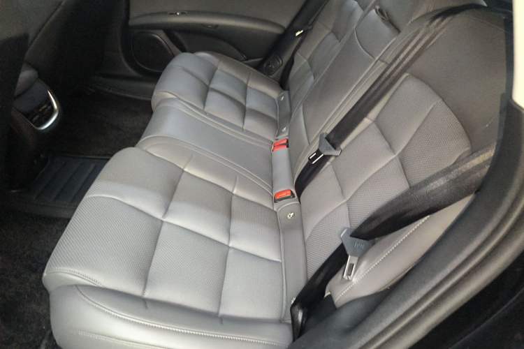 Used IM L6 2024 Max Enhanced Performance Edition Left Rear Seat