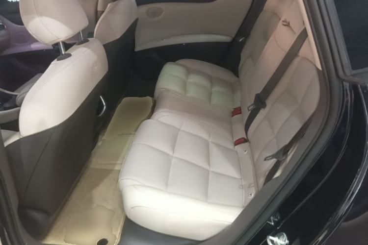 Used IM L6 2024 Max Extended-Range Version Left Rear Seat