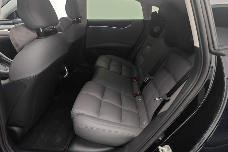 Used IM L6 2024 Max Long-Range Version Left Rear Seat
