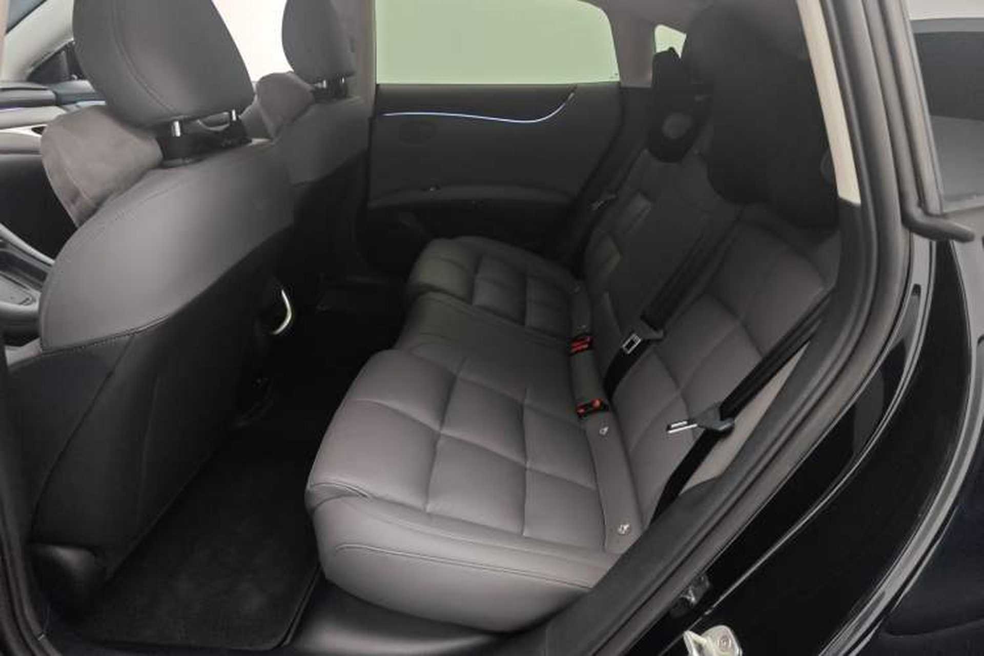 Used IM L6 2024 Max Long-Range Version Left Rear Seat